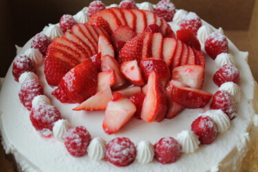 Custom Strawberry Shortcake with strawberry slices